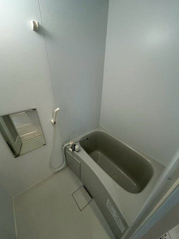 ピーステン名駅南の浴室