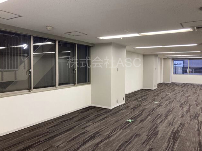 ピカソ堺筋本町ビル 貸事務所の内装