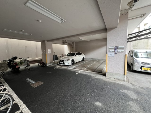 OHD今池の駐車場