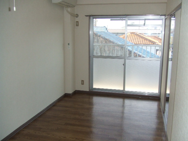 名古屋市熱田区千年１丁目の賃貸マンションの居間・リビング
