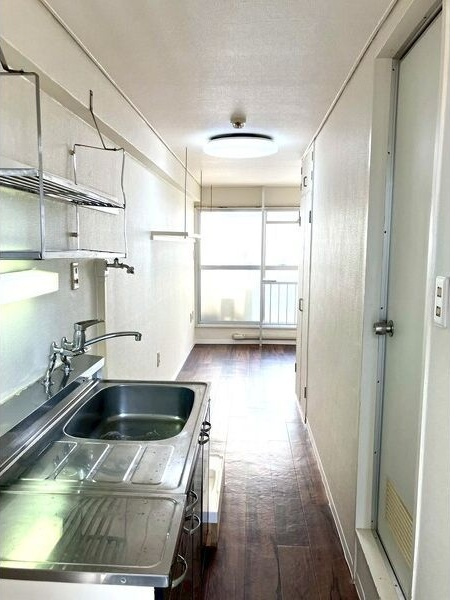 名古屋市昭和区花見通１丁目の賃貸マンションの居間・リビング