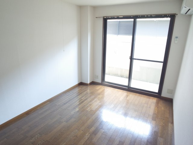 グランツ岡本の居間・リビング