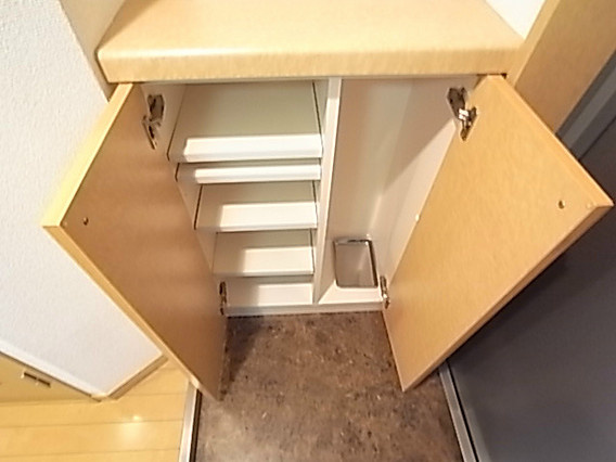 エステム三宮山手センティールの玄関