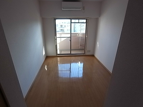 エステム三宮山手センティールの居間・リビング