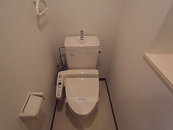 エステム三宮山手センティールのトイレ