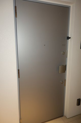 アトリオフラッツ清澄白河の玄関