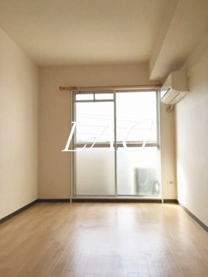 【居間・リビング】 | ジョイフル池袋要町 | 洋室のお部屋です。