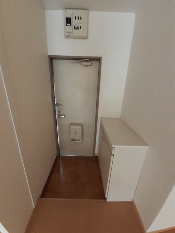 エレガンス鶴の玄関
