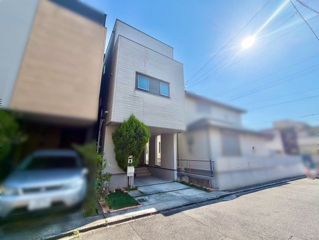 昭和区池端町二丁目戸建の前面道路含む現地写真|外観写真