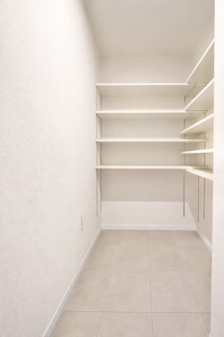 昭和区池端町二丁目戸建の収納|シューズクローゼット