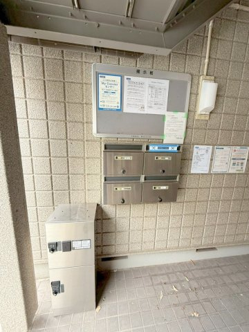 メゾンソレイユのその他共用部分|集合ポスト