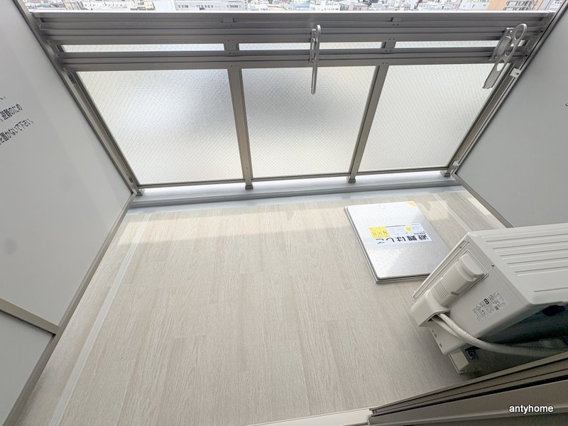 エスリード大阪イーストエッジ　仲介手数料無料のバルコニー