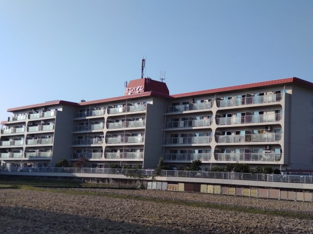 ユニハイム高槻の外観