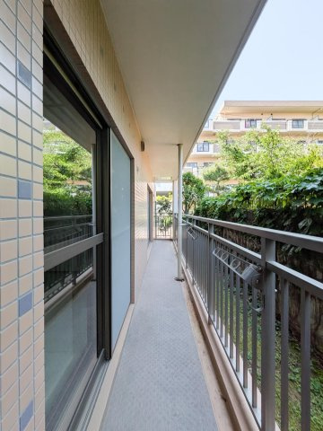 グラーノ芦屋のバルコニー|お洗濯にも便利なバルコニー付き