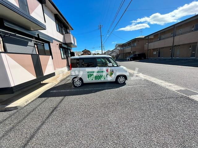 コーポラス広和の駐車場