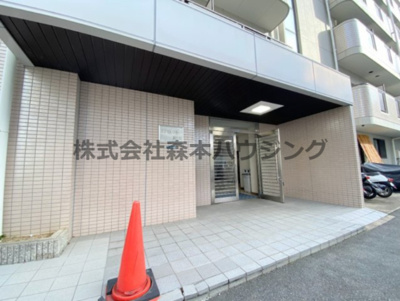 【エントランス】 | 　エクセレント忍ヶ丘 | ゆとりのあるエントランスです