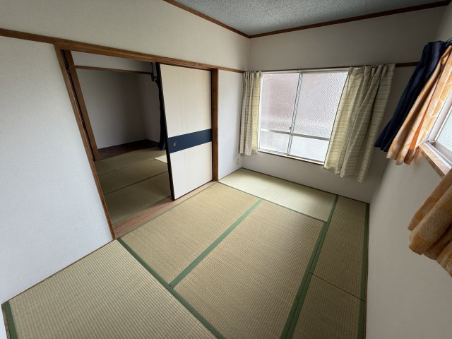 西村マンションの和室