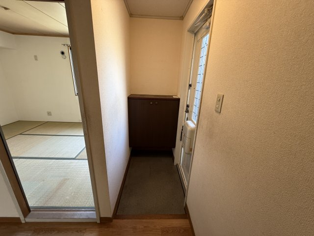ジュンハイツの玄関