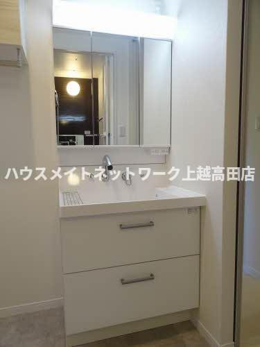 ぱれすよつやAの独立洗面台|洗髪洗面化粧台