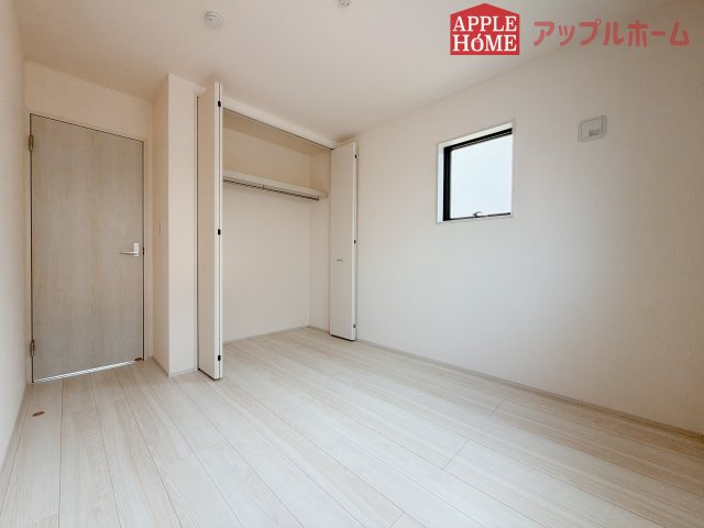 [新築住宅] 熊谷市箱田 第7 全1棟の洋室|２階居室は全室収納あり！たっぷりある収納活用でお部屋もキレイを保てます♪