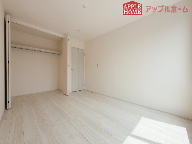 [新築住宅] 熊谷市箱田 第7 全1棟の洋室|２階居室は全室収納あり！たっぷりある収納活用でお部屋もキレイを保てます♪