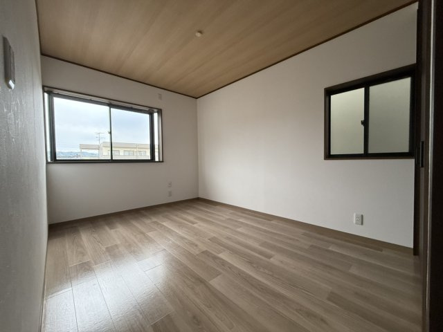 家事楽動線×片づけ場所大容量の５LDKの洋室