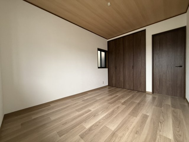 家事楽動線×片づけ場所大容量の５LDKの洋室