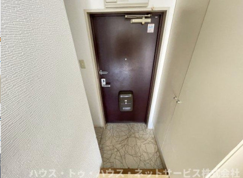 ISM北小金の玄関