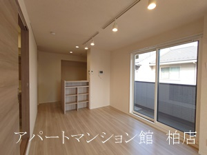 グランディール柏の葉の居間・リビング|同施工会社、同型タイプです
