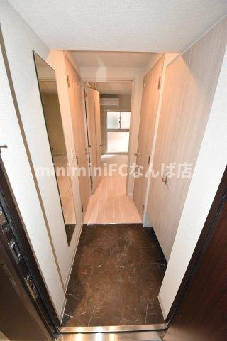 ミラージュパレス難波グランツの玄関