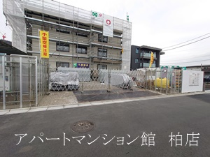 グランディール柏の葉の駐車場