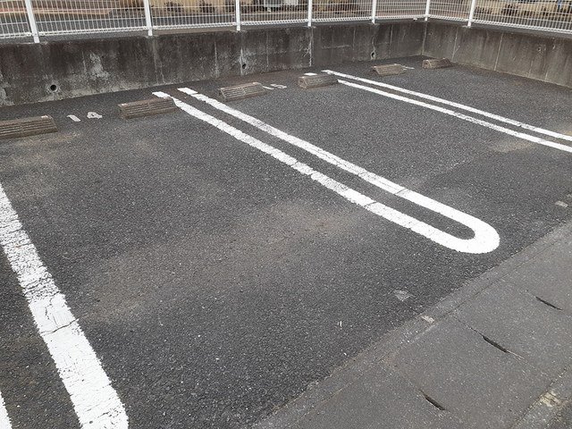 ヴィラ　サンライズ　ドリームⅡの駐車場|駐車スペースもあります