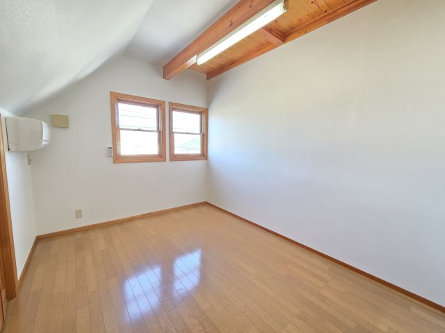 桐生市相生町　中古住宅の洋室