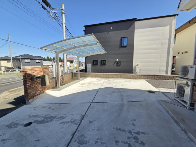 桐生市相生町　中古住宅の駐車場