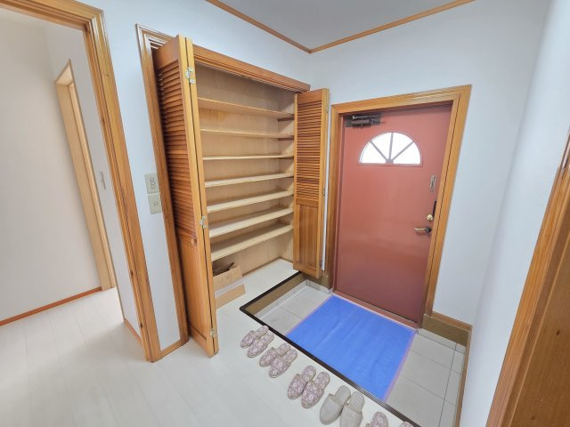 桐生市相生町　中古住宅の玄関