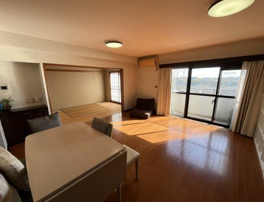 【中古マンション】ライオンズマンション若葉台の居間・リビング