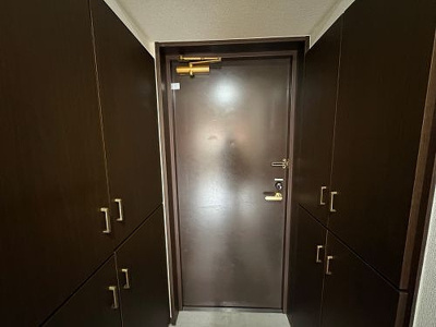 【玄関】 | ロマネスク西新オレンジ通り