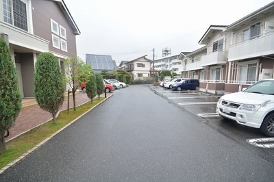 【駐車場】 | グランデフィＣ | 駐車場完備です