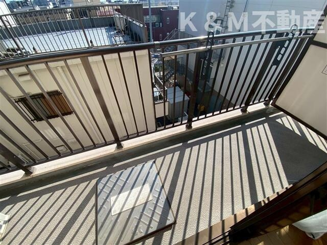 ヴランドール柏中央のバルコニー|お洗濯にも便利なバルコニー付き