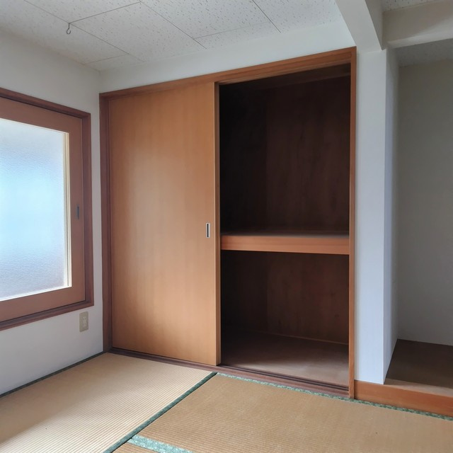 若松町３９貸家の収納
