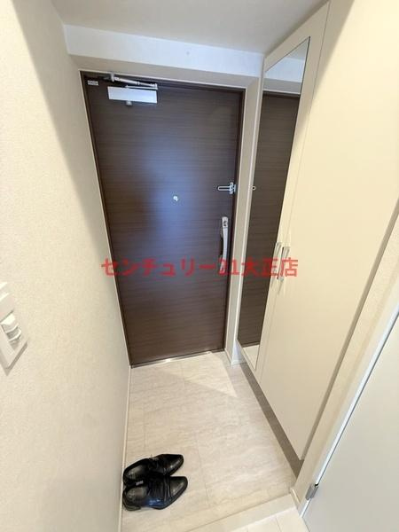 スプランディッド弁天町DUEの玄関