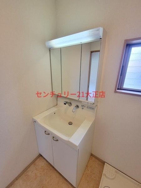 おきナニワん‐ハイツの洋室