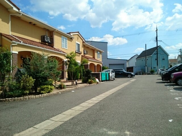 グラン　フルール　ジャルダンＡの駐車場