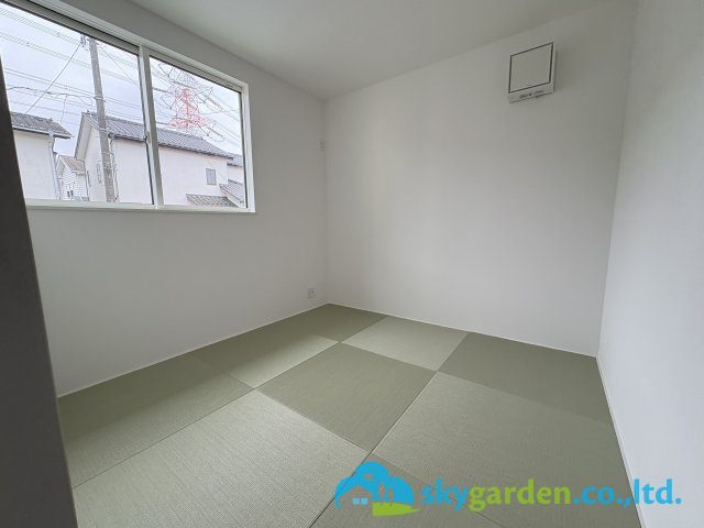 藤沢市長後01期 新築戸建て全1棟の和室|リビング横の和室