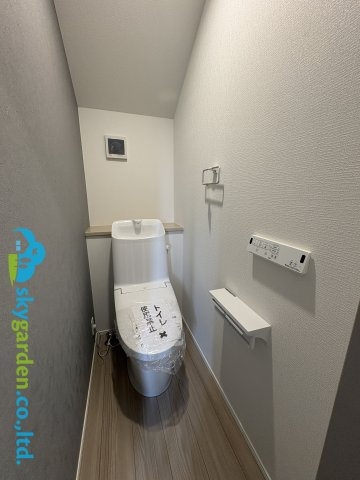 藤沢市長後01期 新築戸建て全1棟のトイレ|2階のトイレ