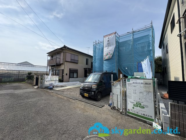 藤沢市長後01期 新築戸建て全1棟の前面道路含む現地写真|前面道路含む現地写真です