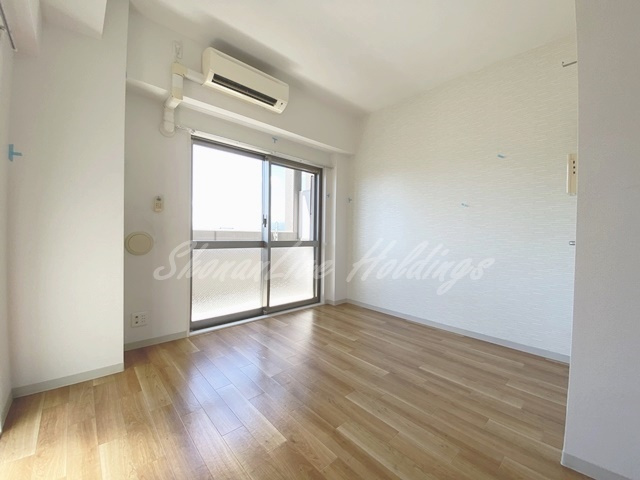 平塚市明石町の賃貸マンションの居間・リビング|使いやすいリビングになります♪