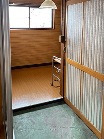 2026/3/15NEW　賃貸　高山市花岡町　2.3万　東進アパートの玄関
