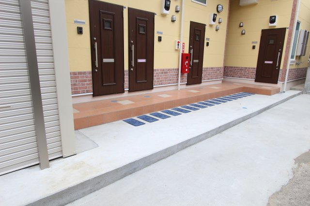 さくら新子安のエントランス