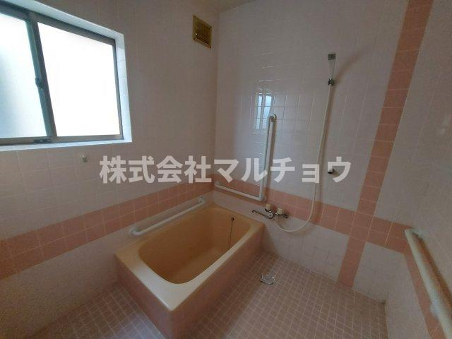 芙蓉台戸建ての浴室|お風呂で日々の疲れを落としましょう